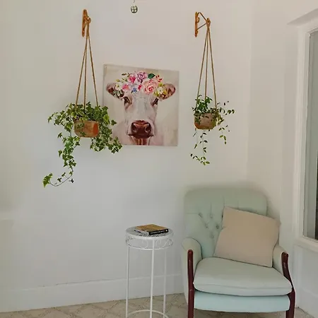 Luxurious Meath Retreat With 5 Bedrooms بيت للعطل