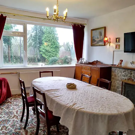 Luxurious Meath Retreat With 5 Bedrooms * Millbrook