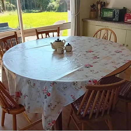 Luxurious Meath Retreat With 5 Bedrooms بيت للعطل *