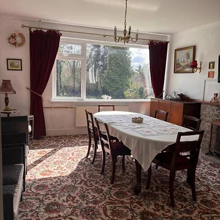 Luxurious Meath Retreat With 5 Bedrooms بيت للعطل Millbrook