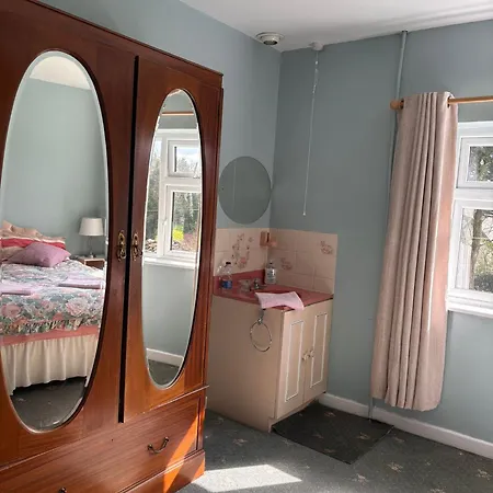 Luxurious Meath Retreat With 5 Bedrooms Millbrook